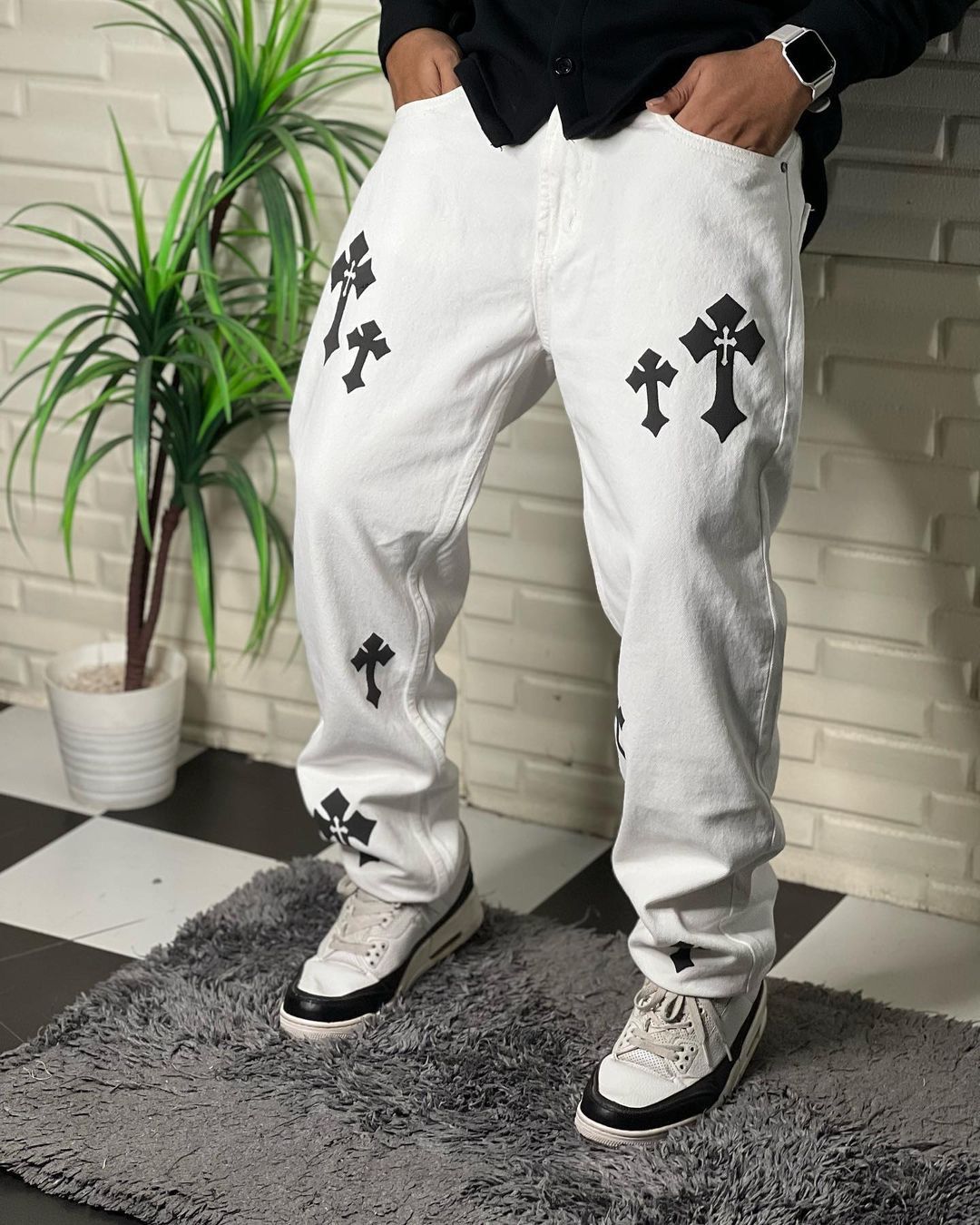 Aesthetic White Straight Fit Baggy Jeans For Men1