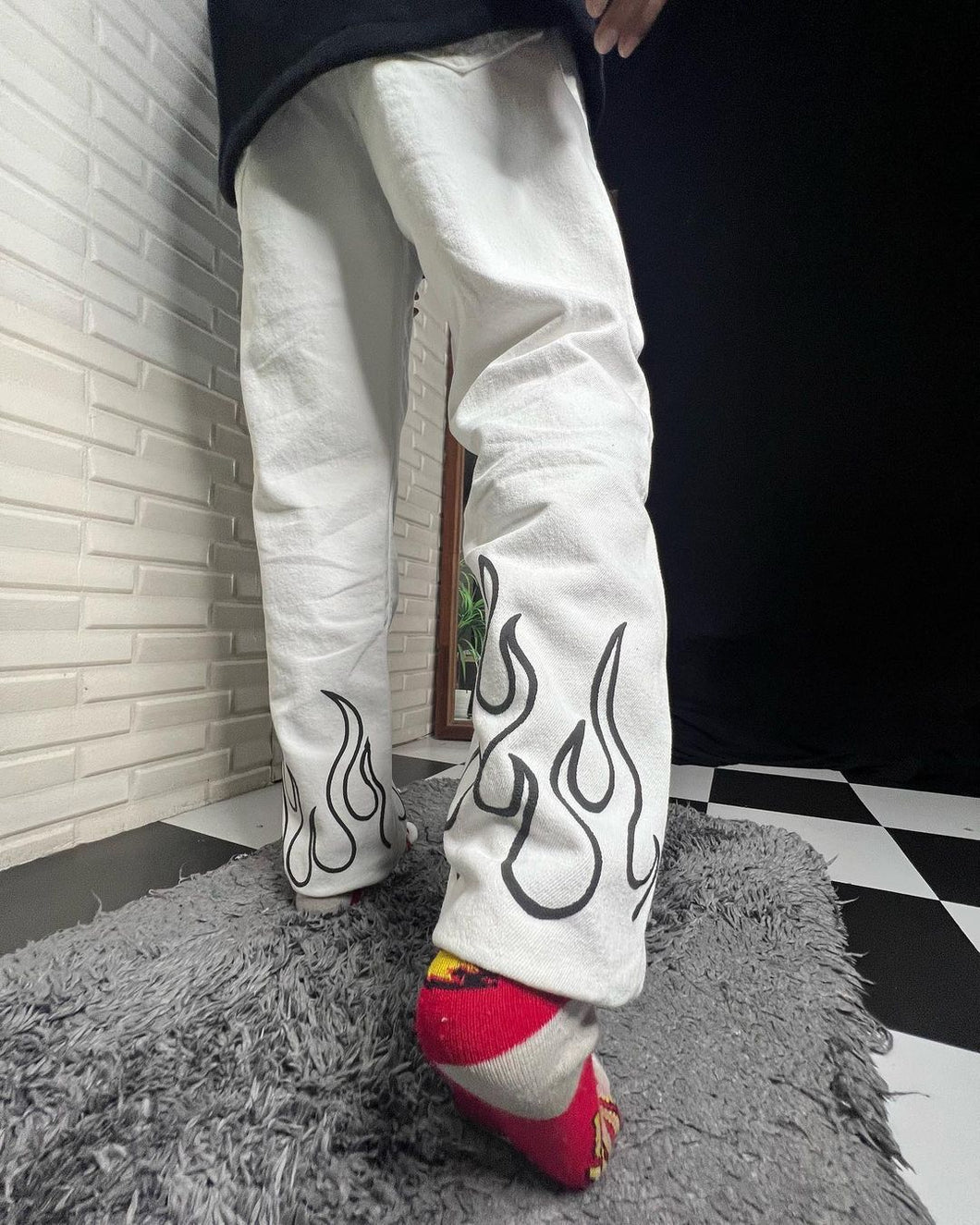 Flame White Straight Fit Baggy Jeans For Men