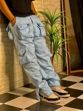 Load image into Gallery viewer, Straight Fit Snapbutton Pant

