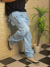 Load image into Gallery viewer, Straight Fit Snapbutton Pant
